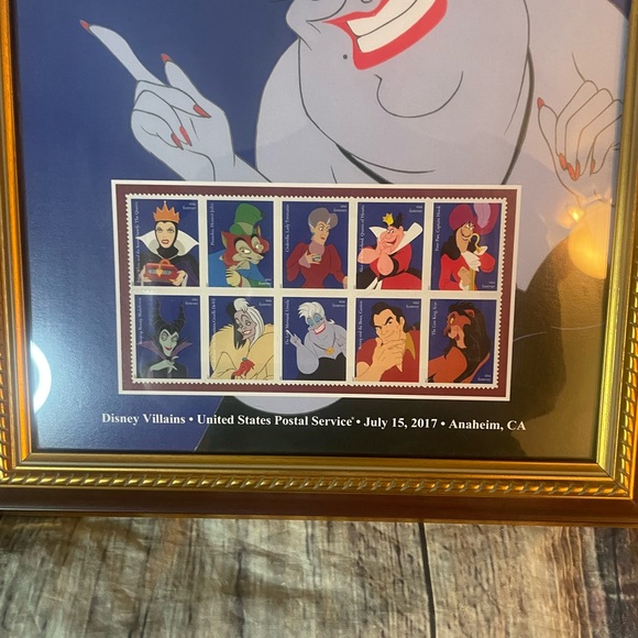 VHTF 2017 USPS Disney Villains “Ursula” Framed Art - Picture 3 of 8